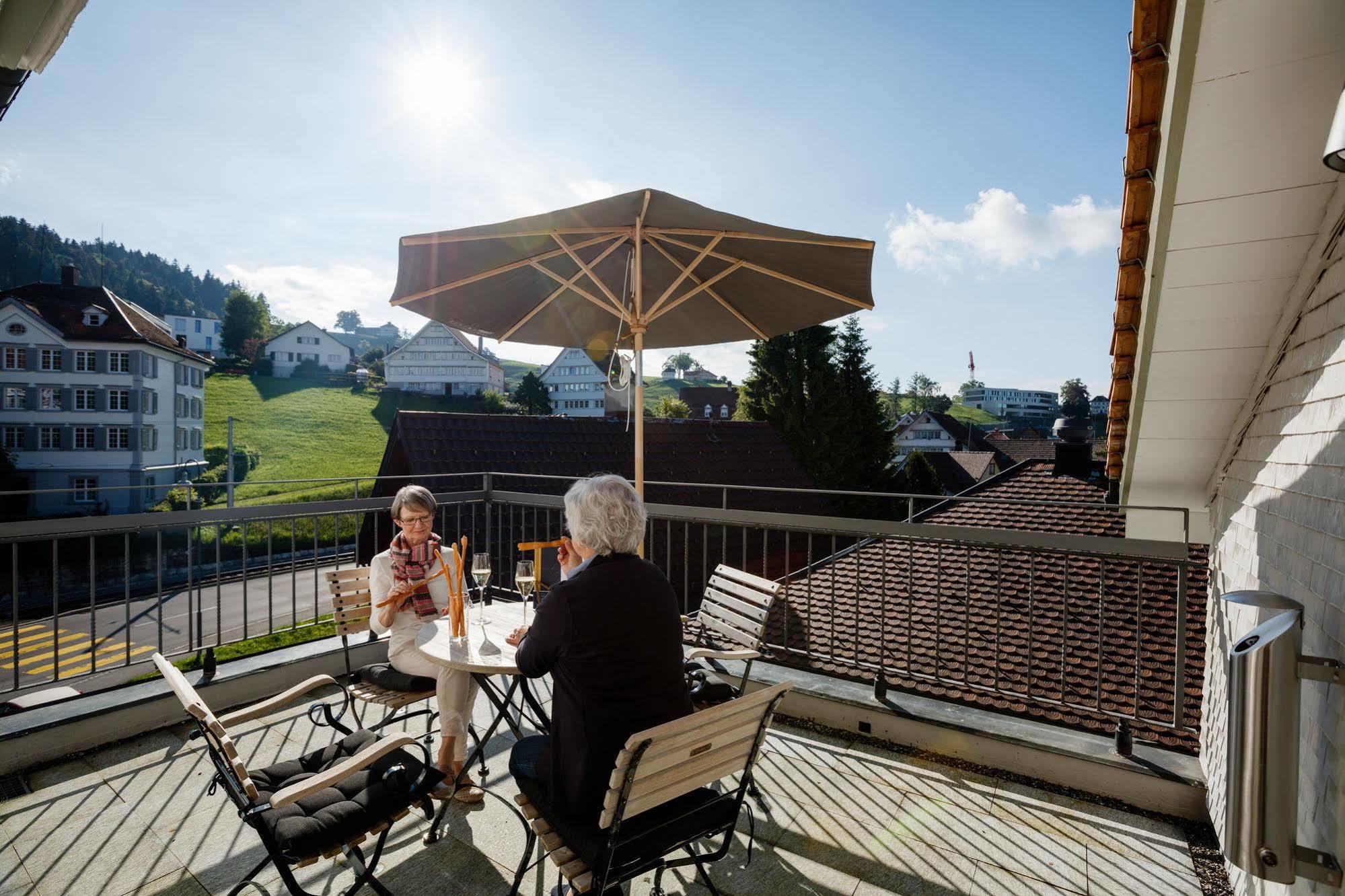 Hotel Krone Speicher Bagian luar foto